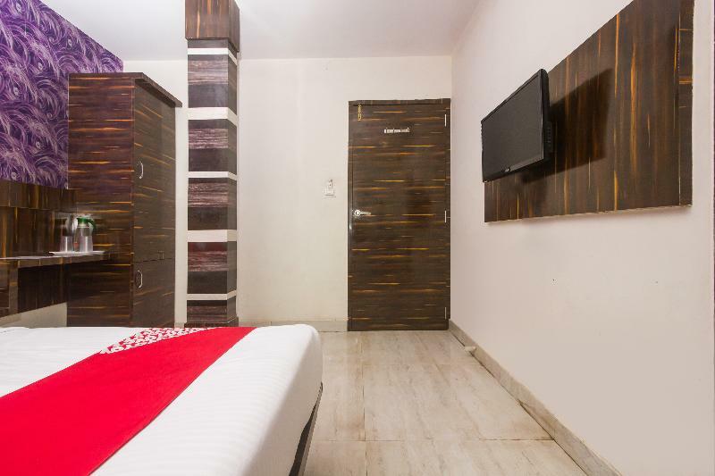 Oyo 8193 Hotel Pearl View Mumbai Exterior foto